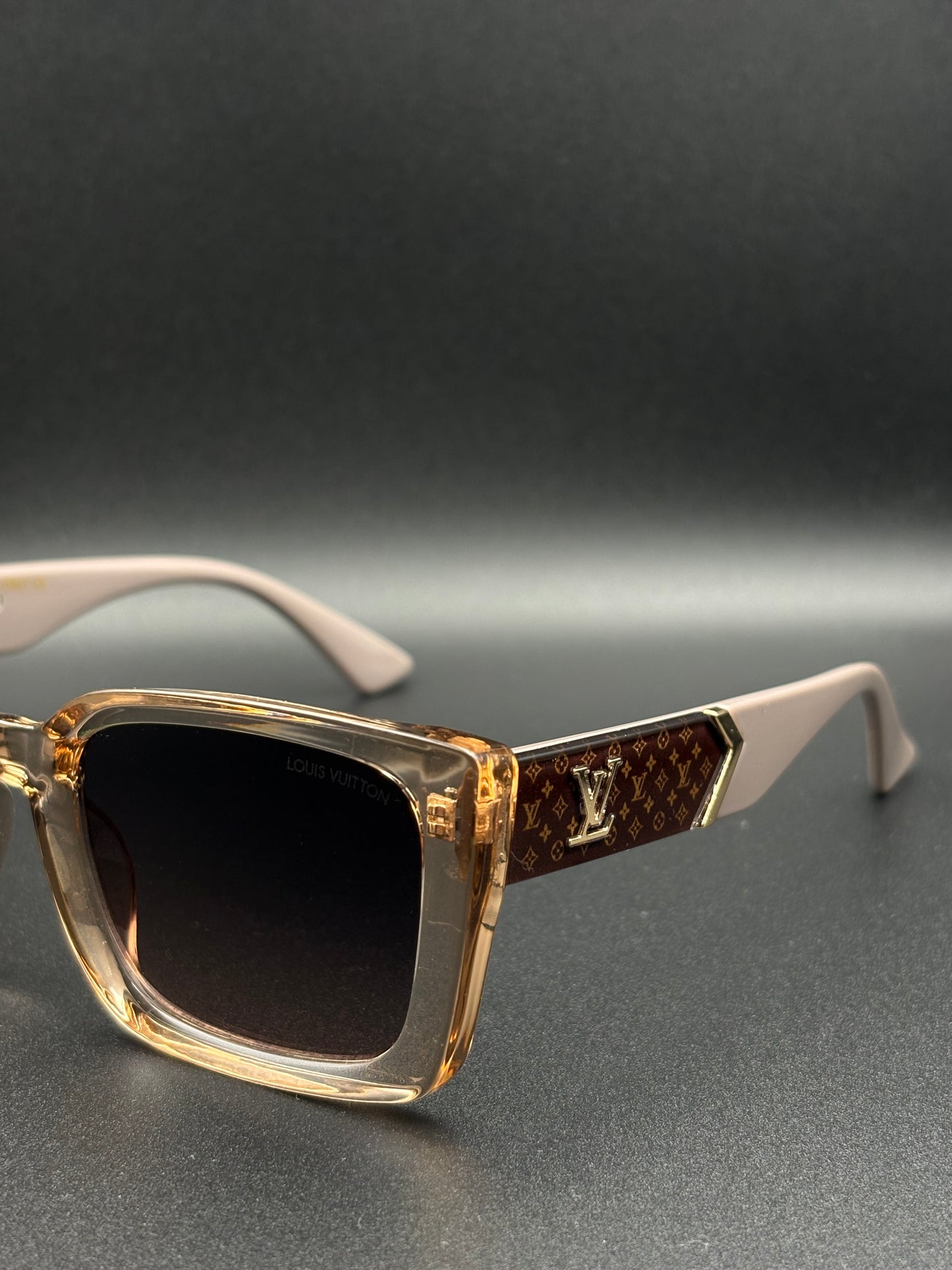 LOUIS VUITTON SUNGLASSE - DF1015