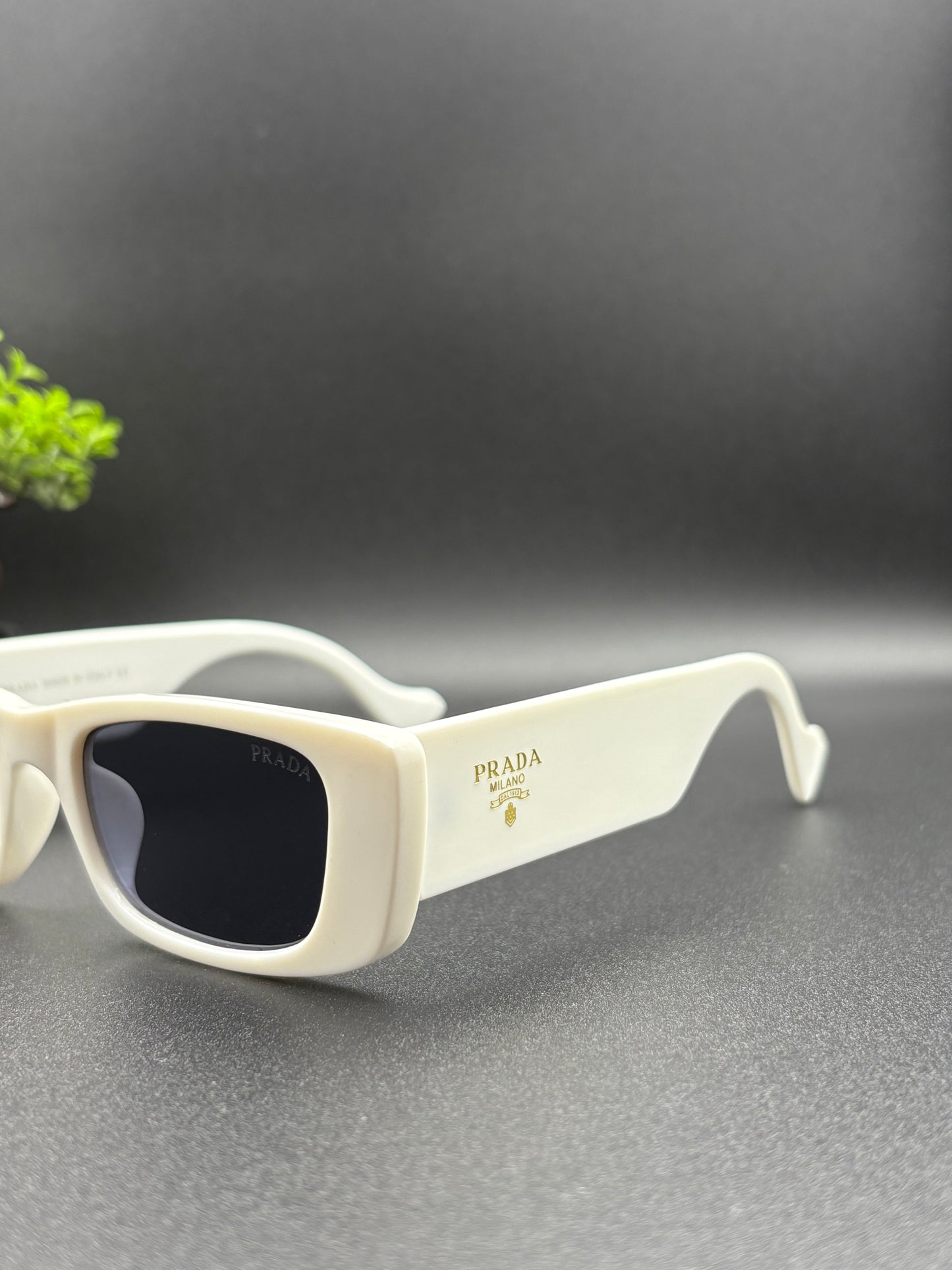 PRADA SUNGLASSE - DF1043
