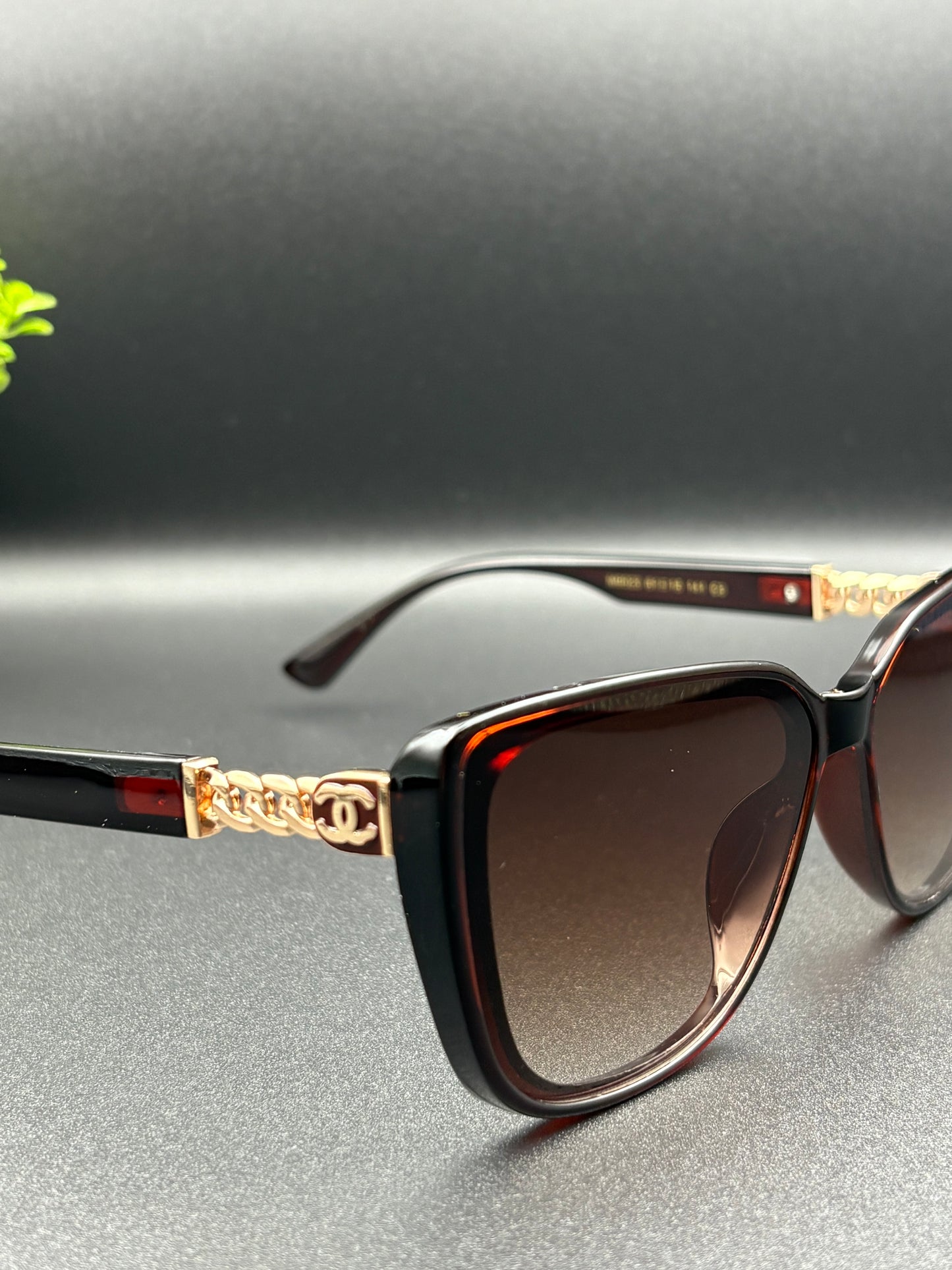 CHANEL SUNGLASSE - DF1047