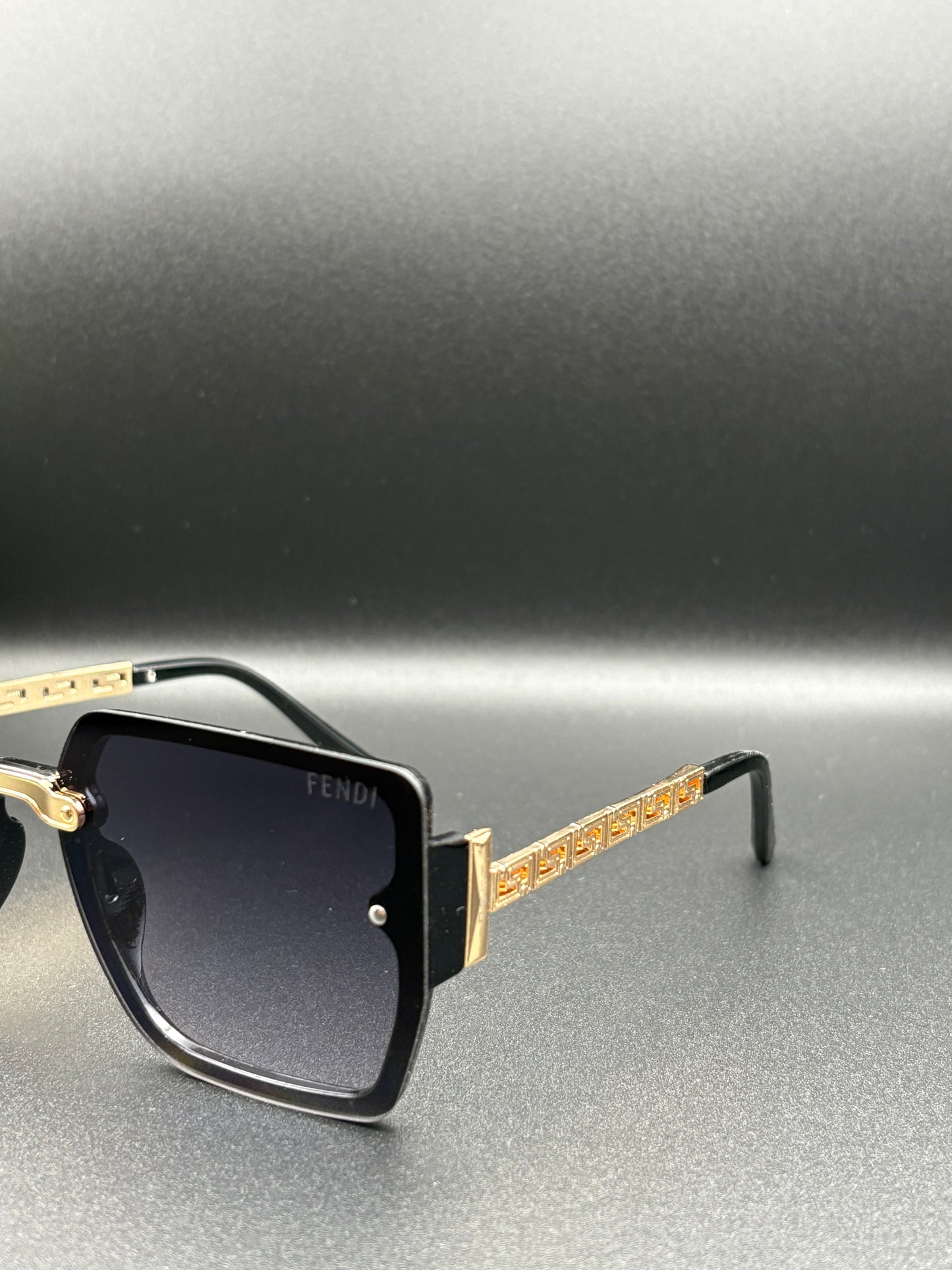 FENDI SUNGLASSE - DF1048