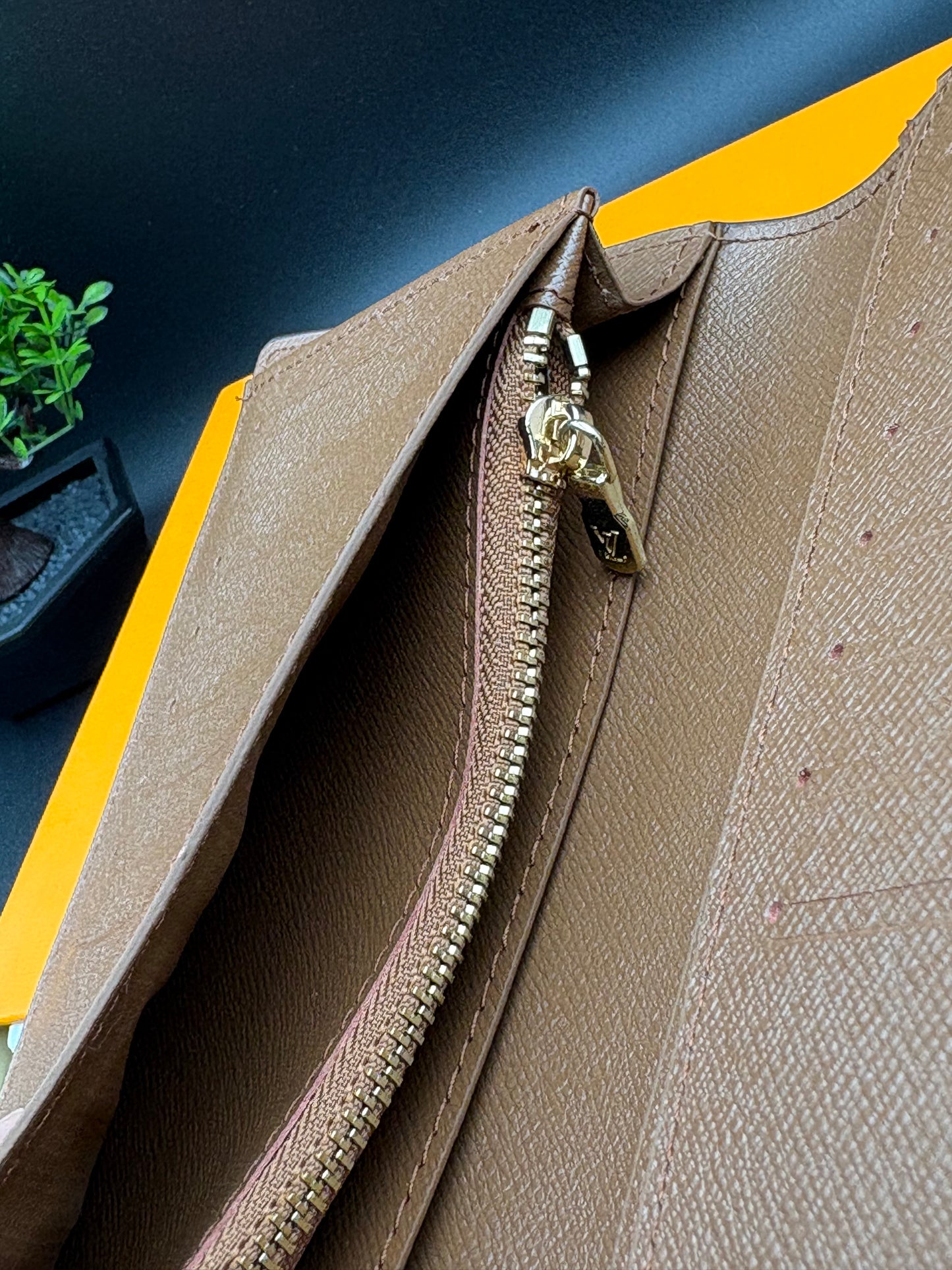 LOUIS VUITTON WALLET - DF1036
