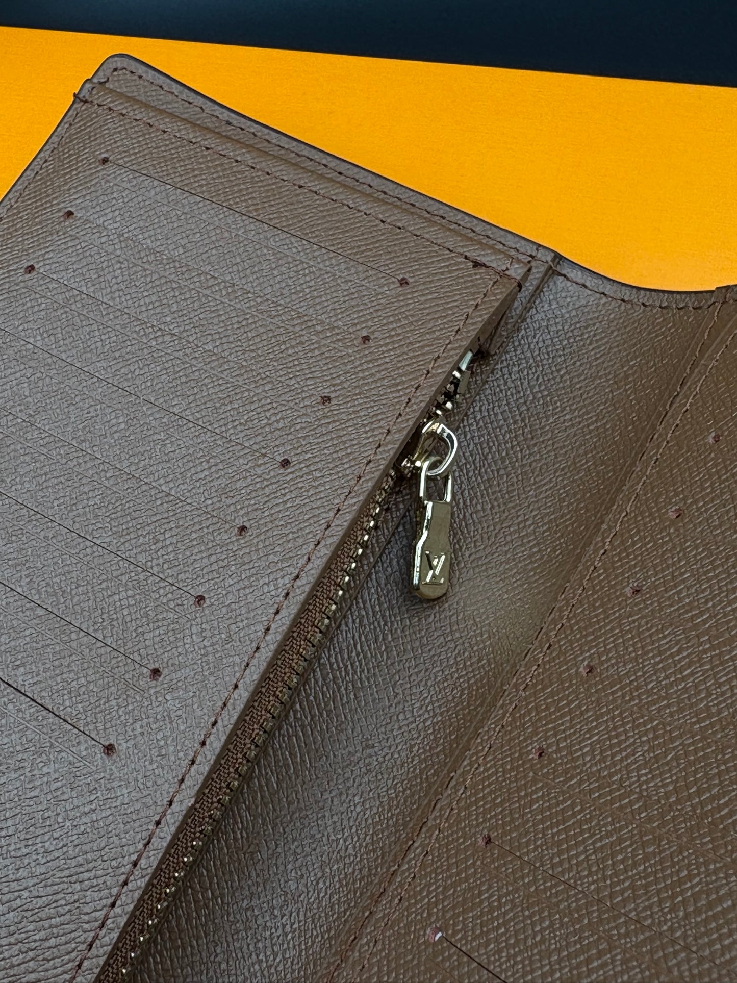 LOUIS VUITTON WALLET - DF1036