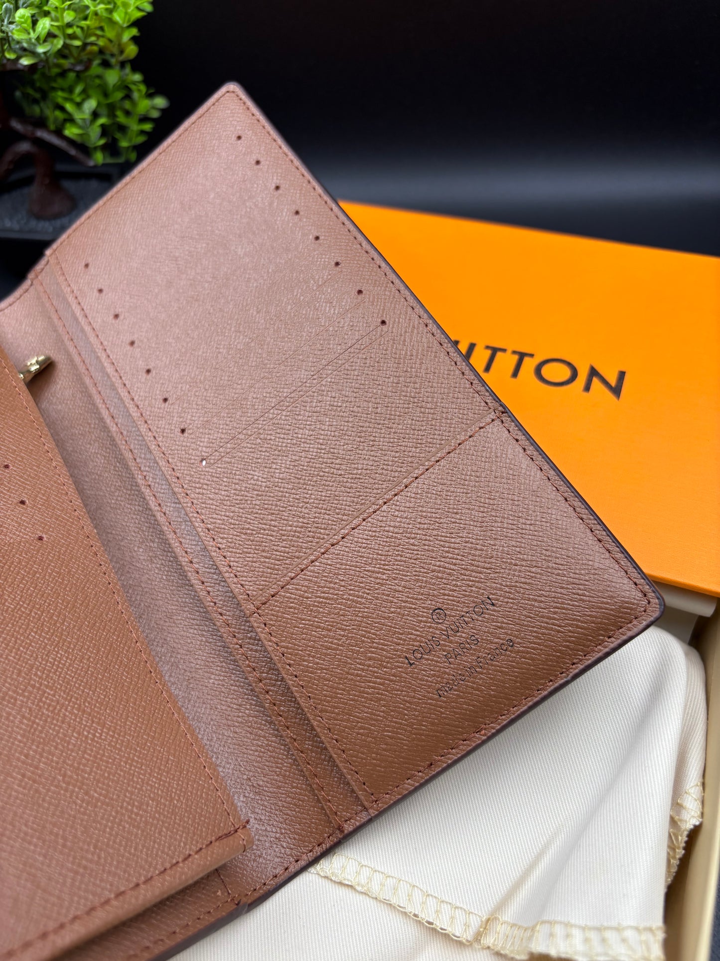 LOUIS VUITTON WALLET - DF1036