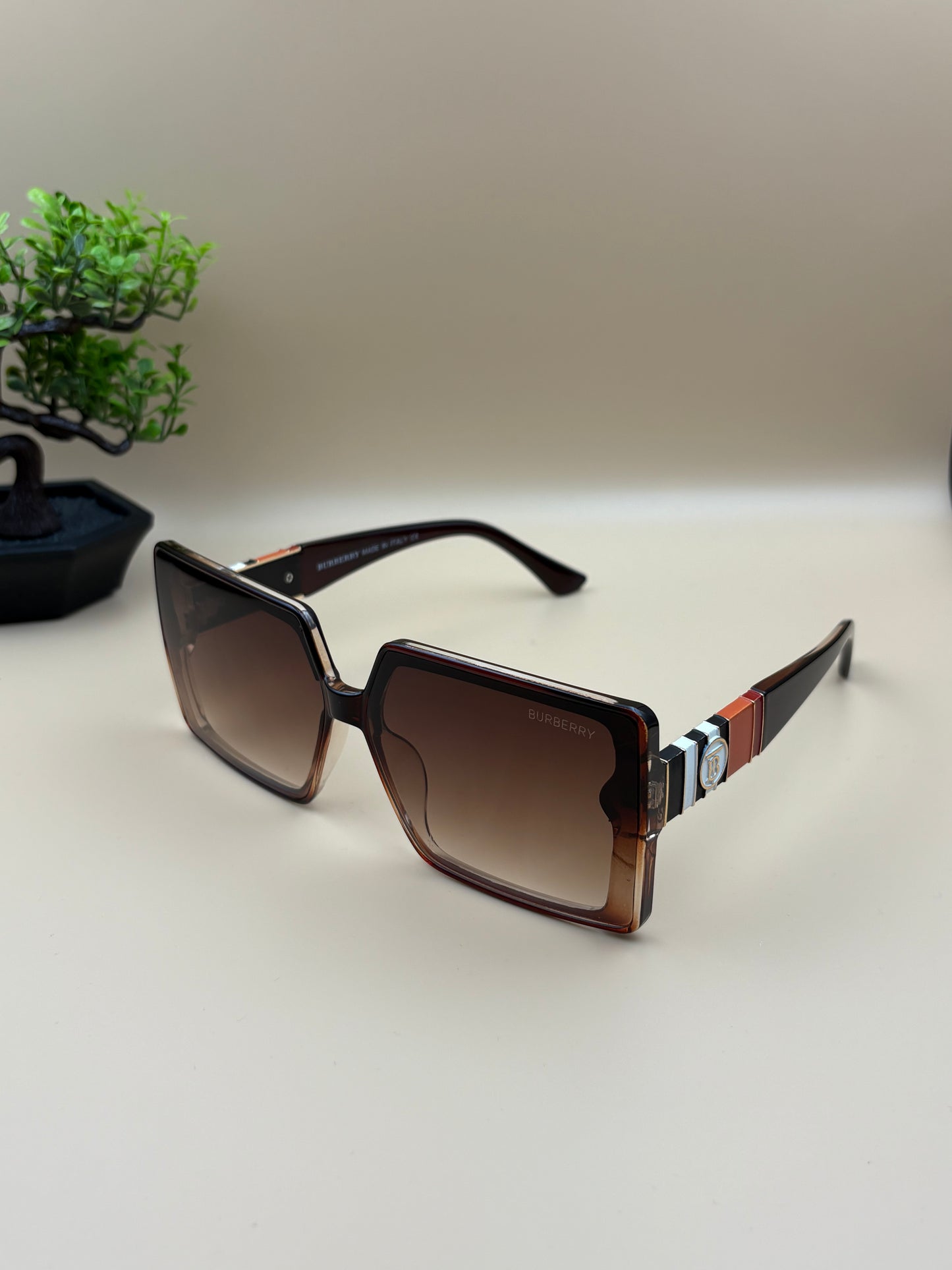 BURBERRY SUNGLASSE - DF1062