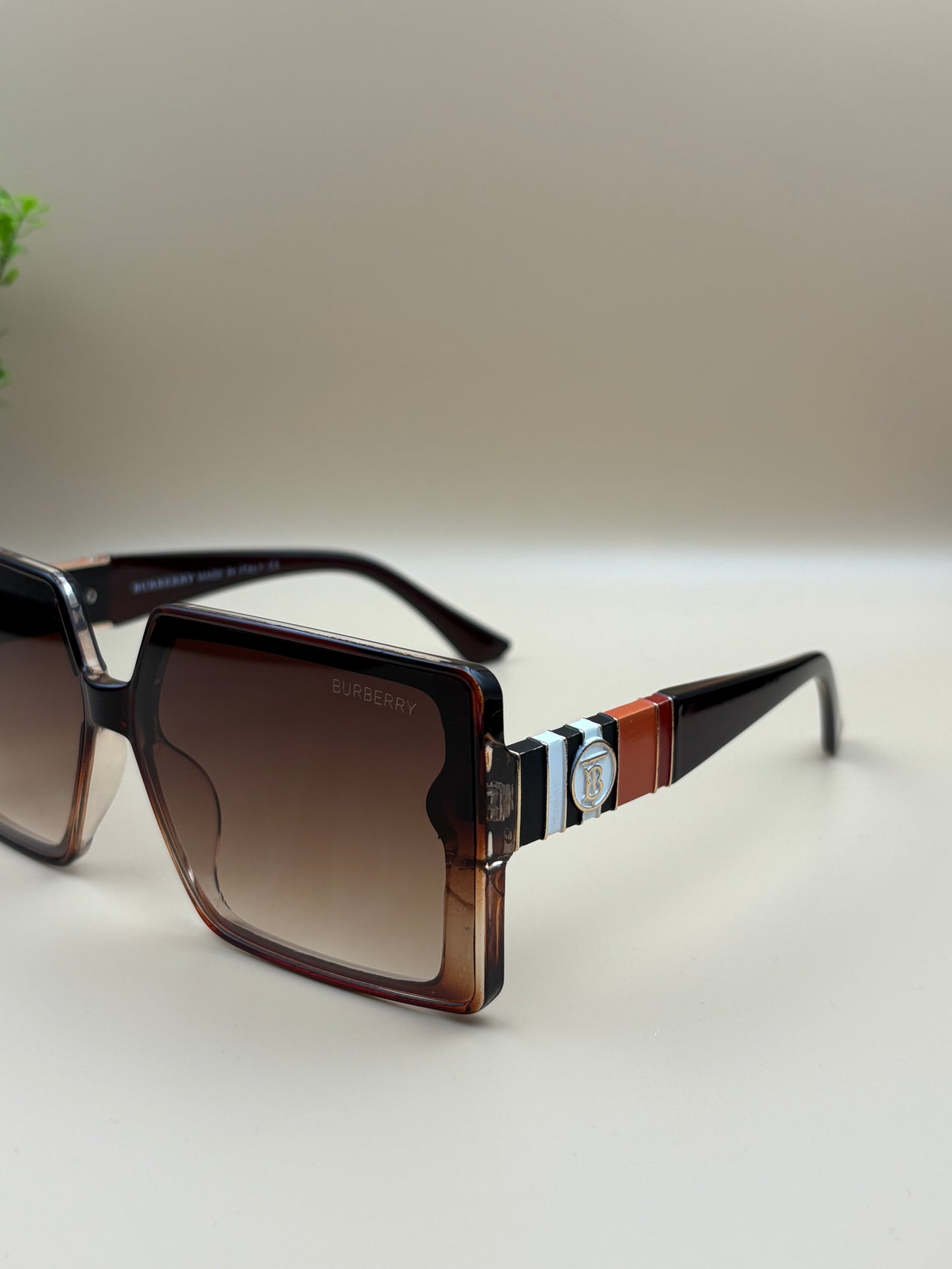 BURBERRY SUNGLASSE - DF1062