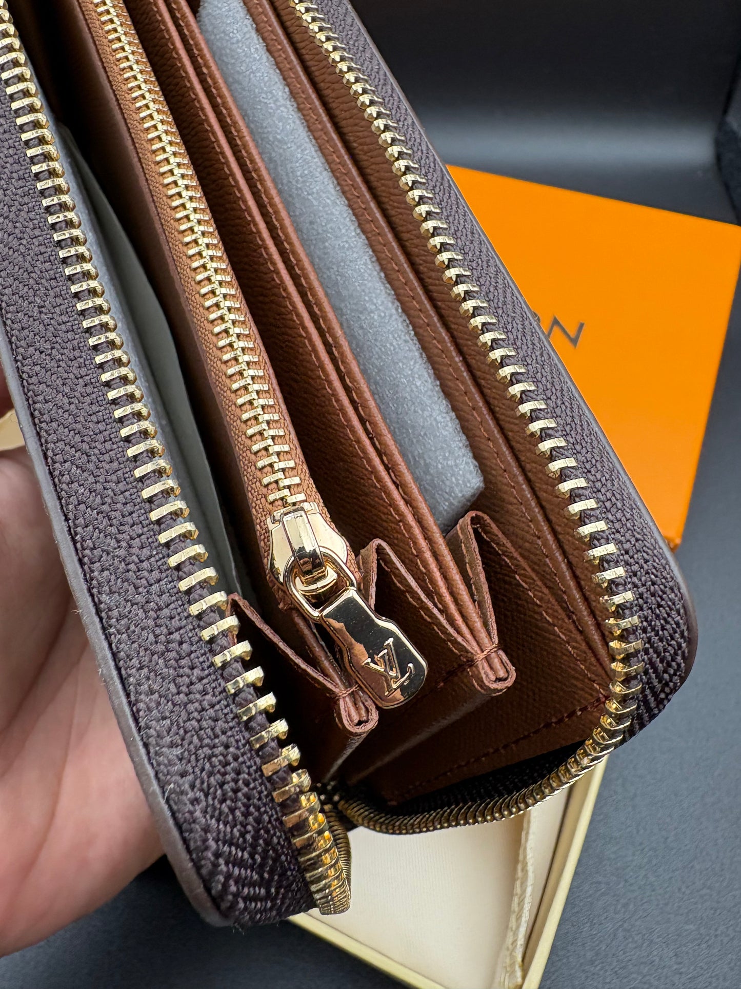 LOUIS VUITTON WALLET - DF1035