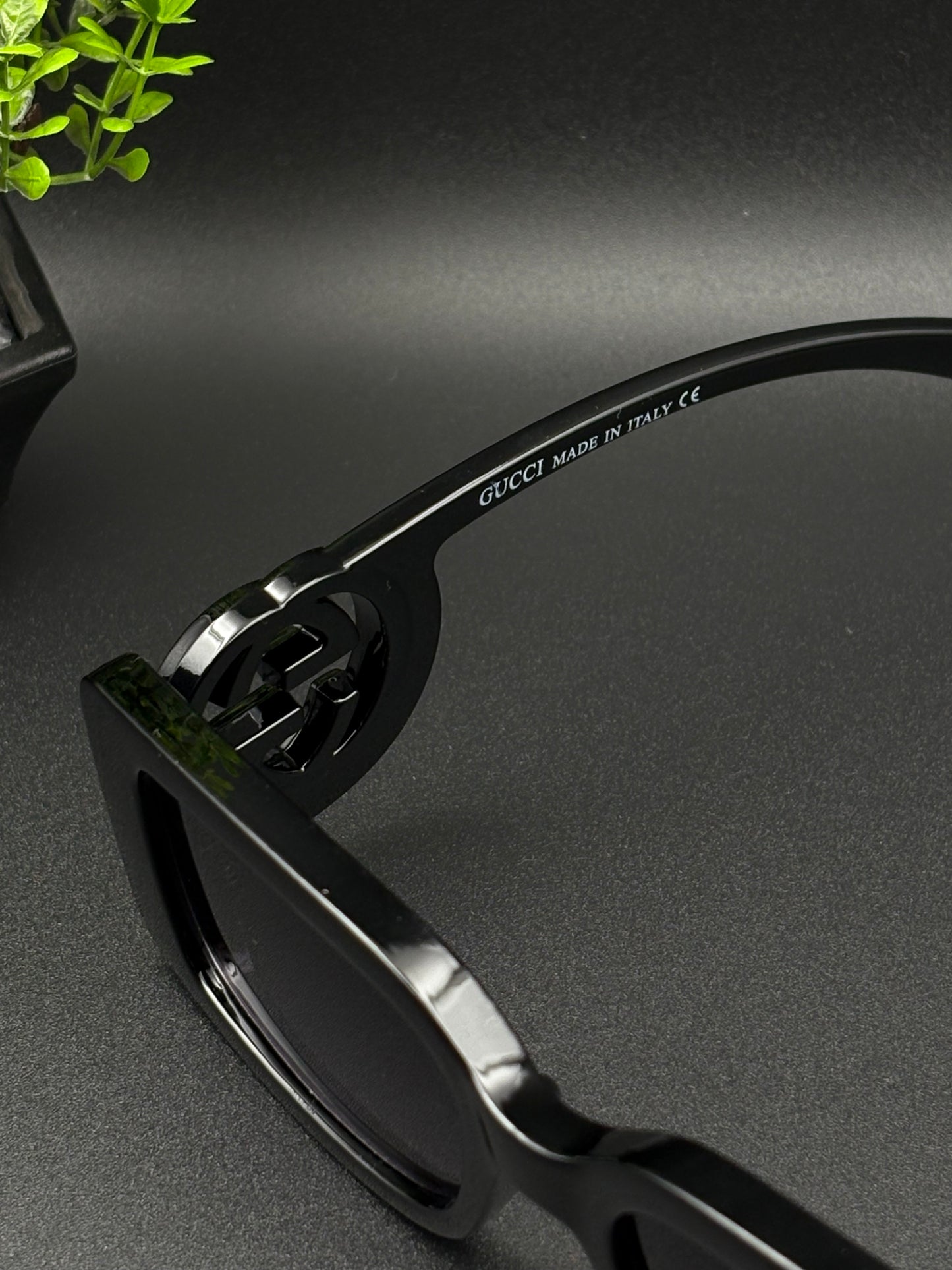 GUCCI SUNGLASSE - DF1010