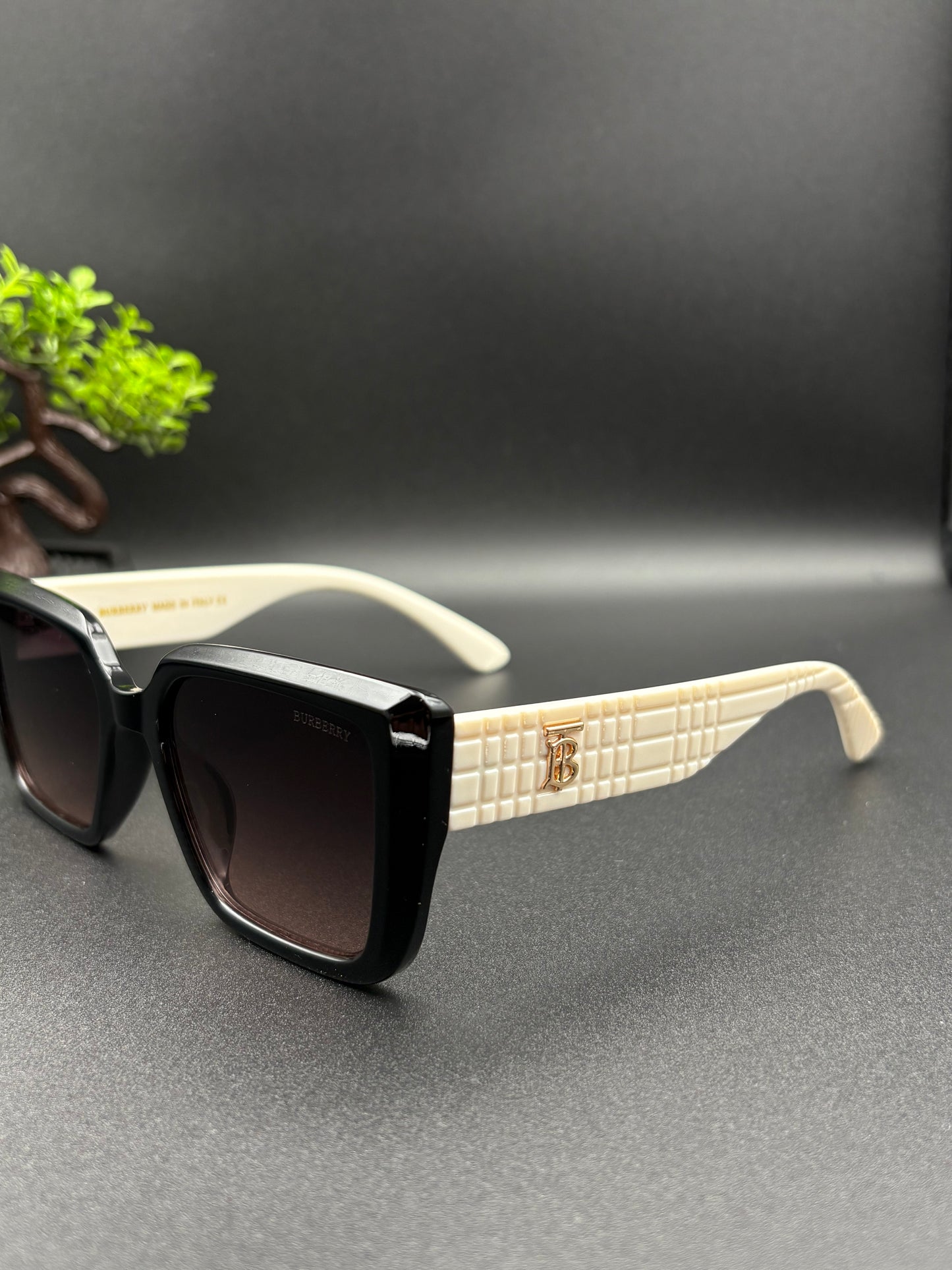 BURBERRY SUNGLASSE - DF1022